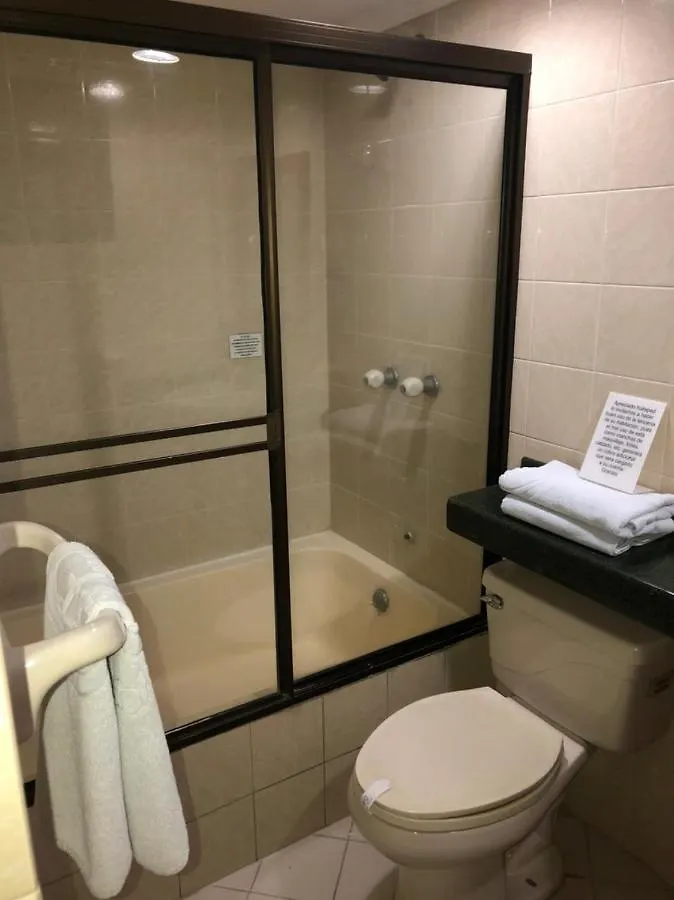 Hotel Florida Inn Медельин